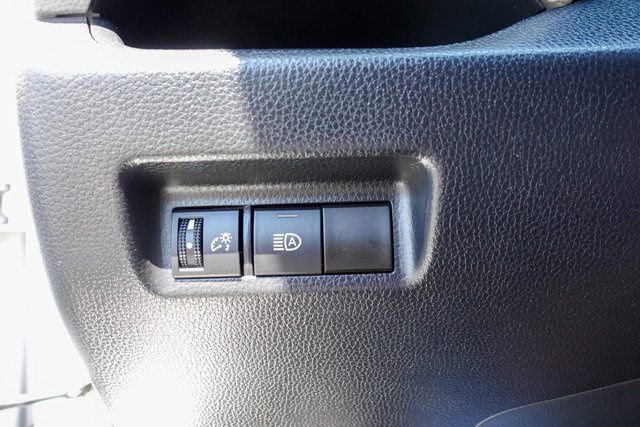 Used 2022 Toyota RAV4 XLE image 24