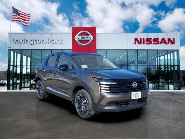 Used 2026 Nissan Kicks SR w/ SR Premium Package FWD image 1