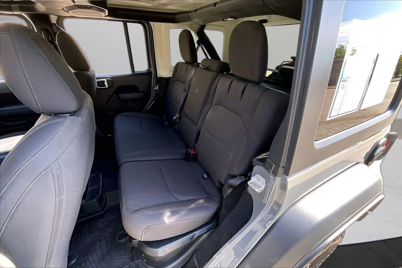 Used 2023 Jeep Wrangler Unlimited w/ Cold Weather Group image 22