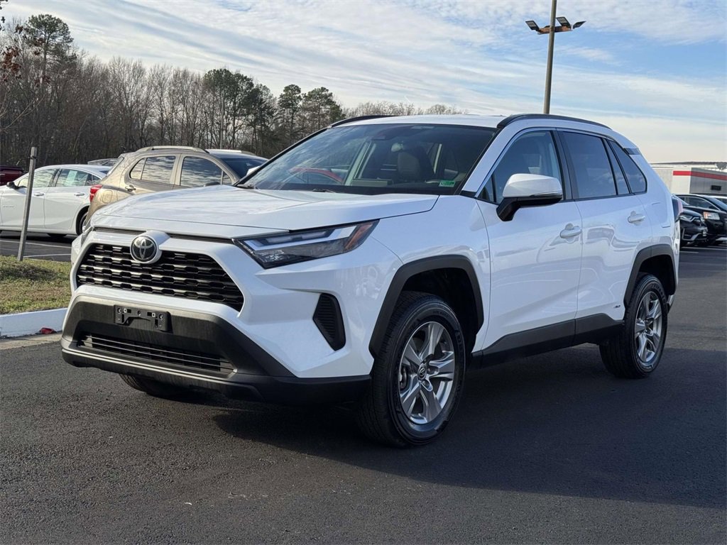 Used 2025 Toyota RAV4 XLE image 23