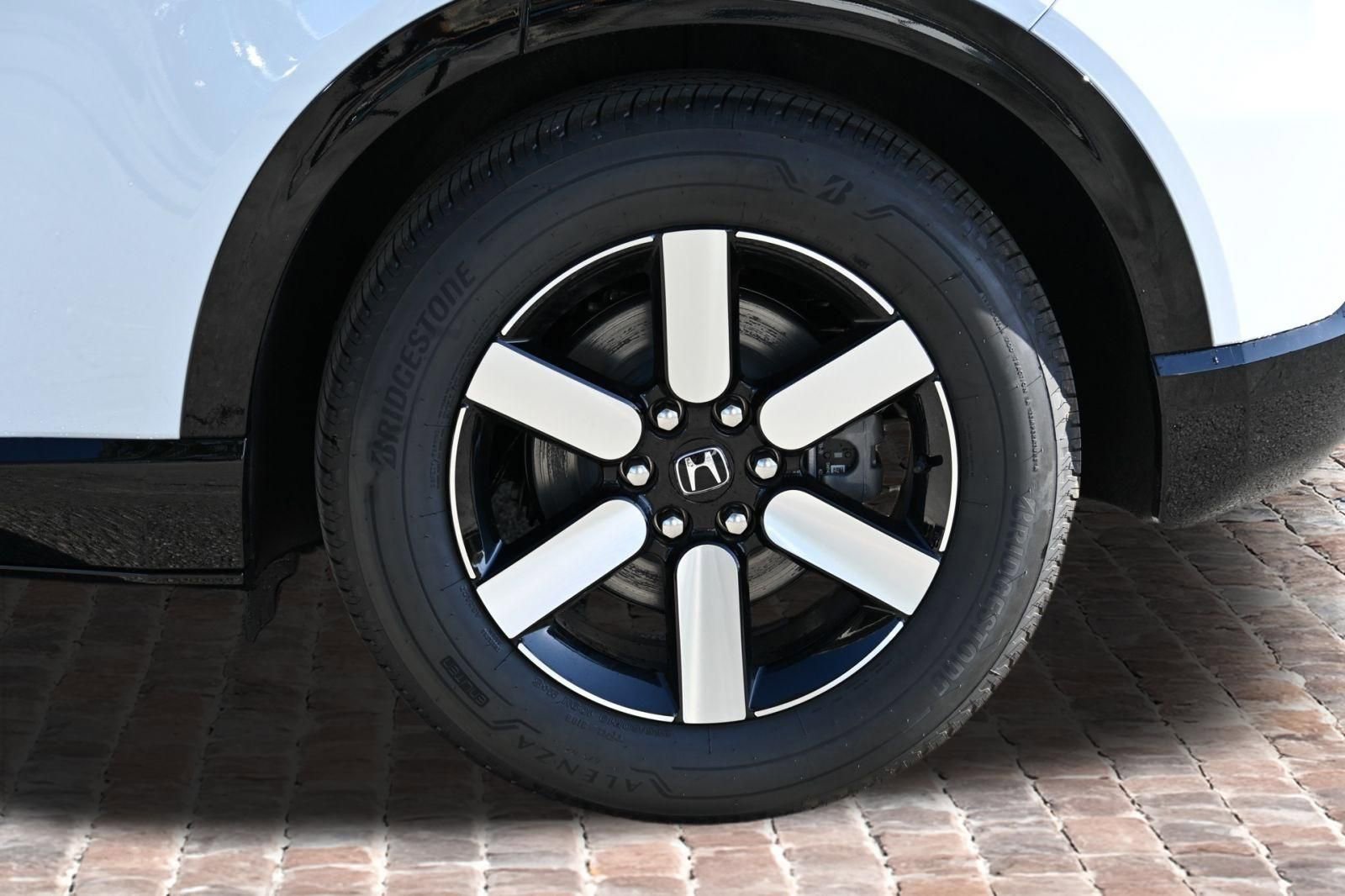 New 2026 Honda Prologue Touring image 35