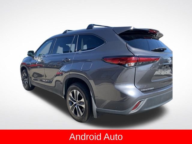 Used 2022 Toyota Highlander XLE AWD/4WD image 5