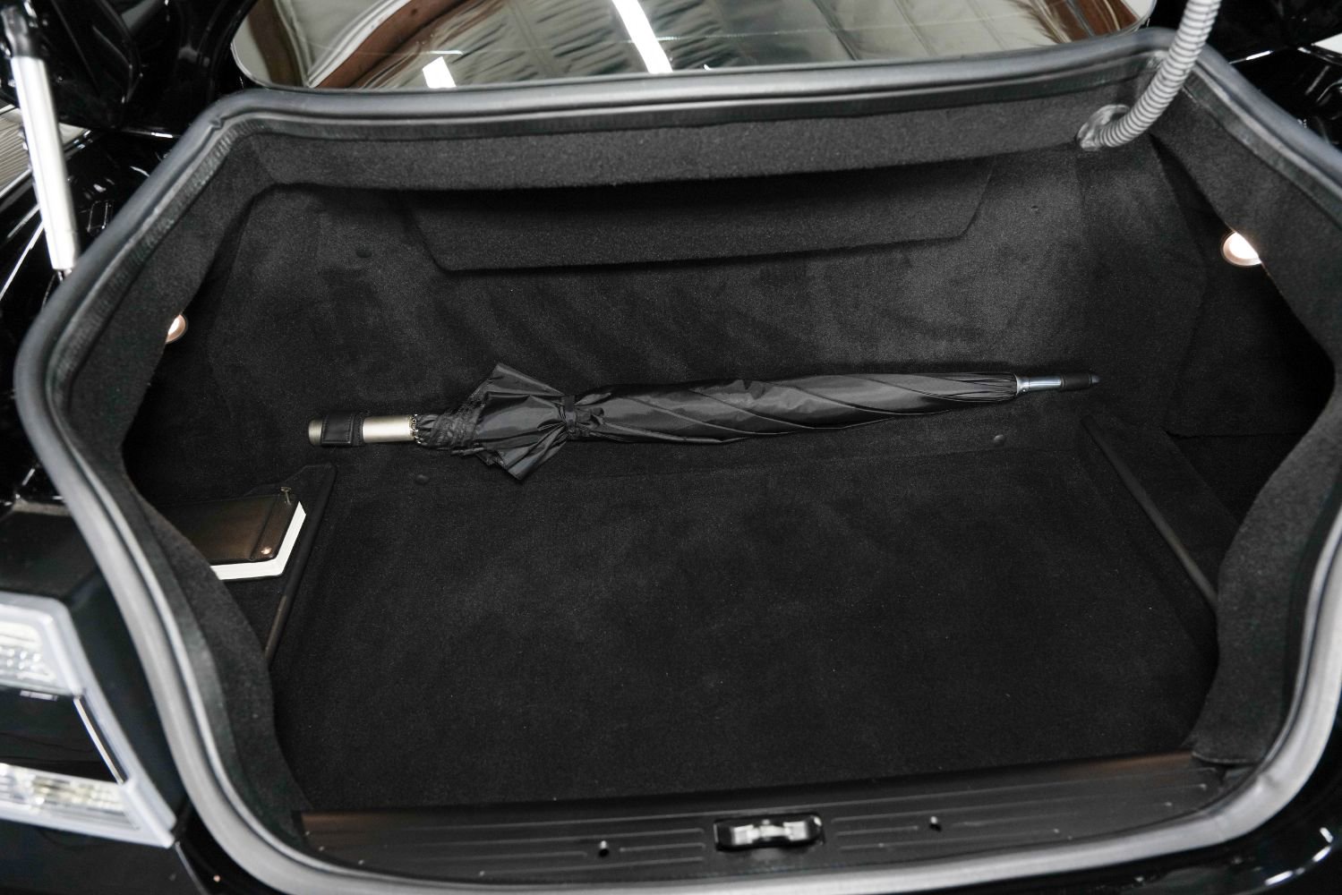 Used 2010 Aston Martin DBS Coupe image 44