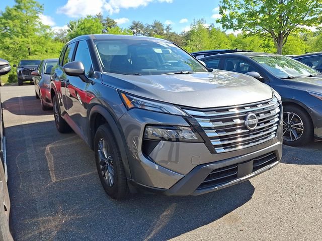 Used 2026 Nissan Rogue SV FWD image 5
