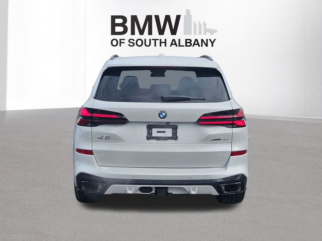 New 2026 BMW X5 xDrive40i w/ M Sport Package image 5