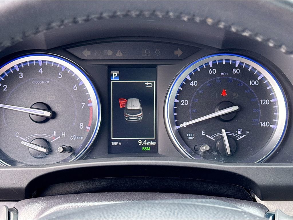 Used 2019 Toyota Highlander XLE image 10