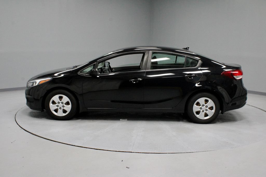 Used 2017 Kia Forte LX FWD image 7