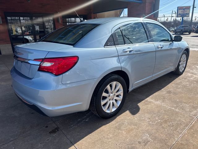 Used 2013 Chrysler 200 Limited image 8