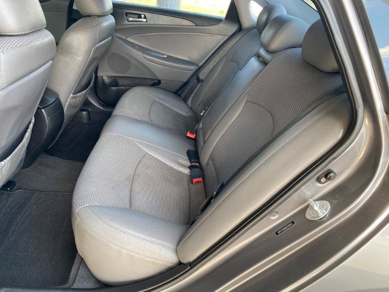 Used 2011 Hyundai Sonata SE FWD image 15