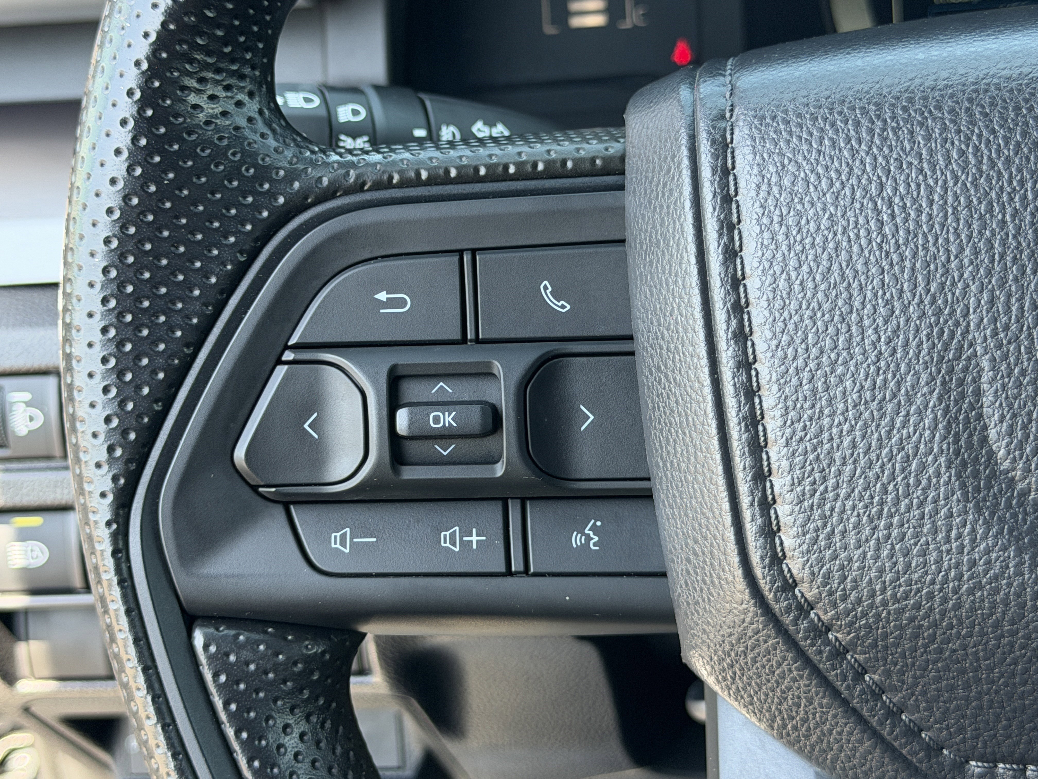 Used 2025 Toyota Tacoma SR5 RWD image 18