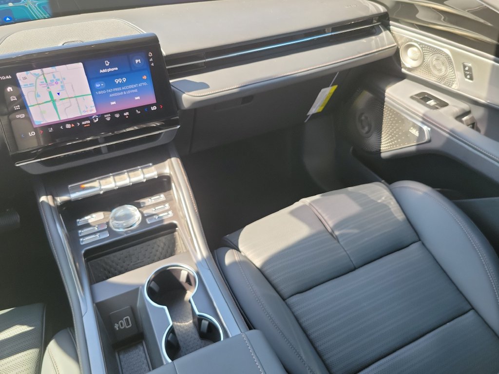 New 2026 Lincoln Nautilus Reserve AWD/4WD image 13
