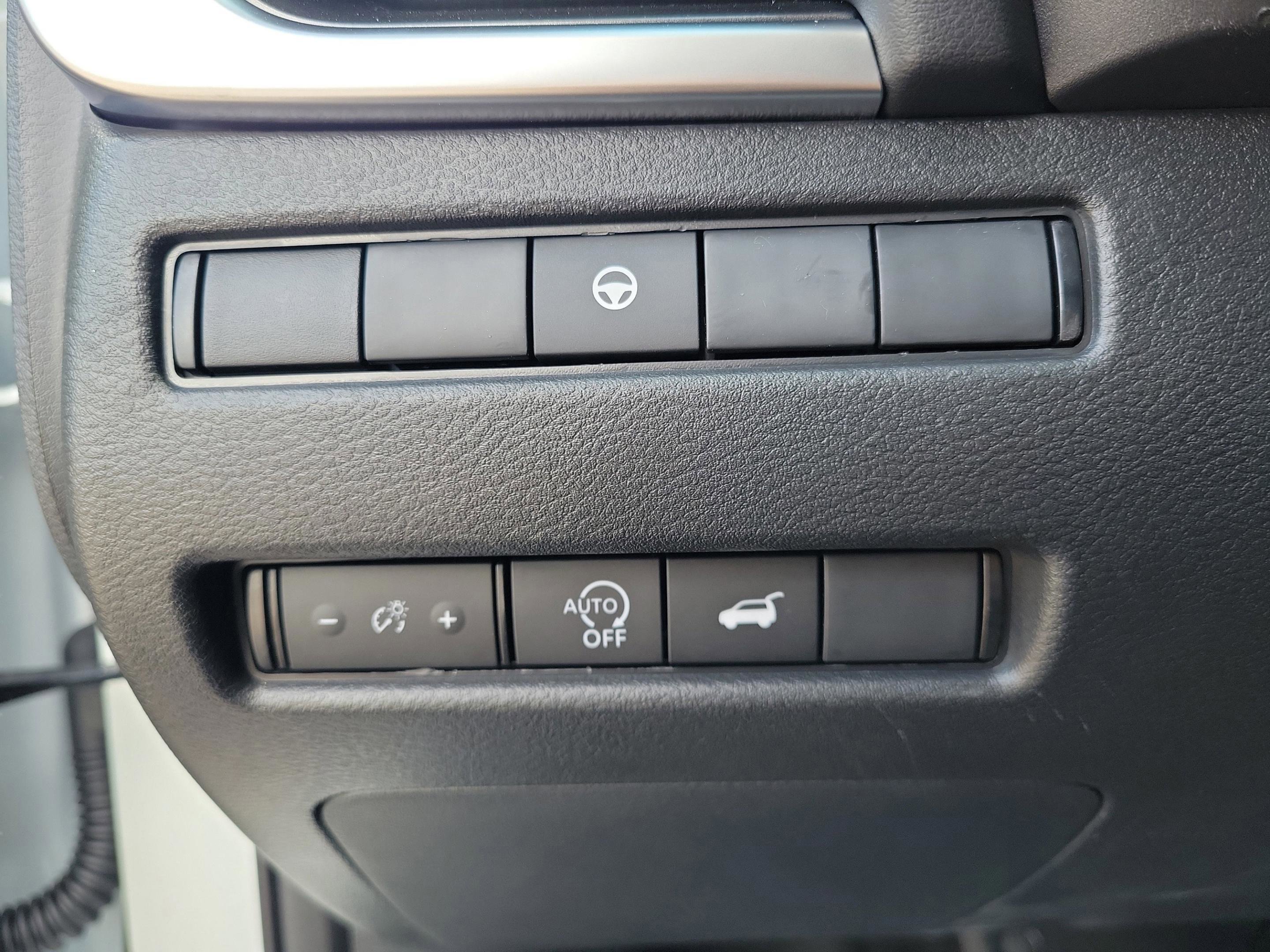 New 2026 Nissan Rogue SV FWD image 17