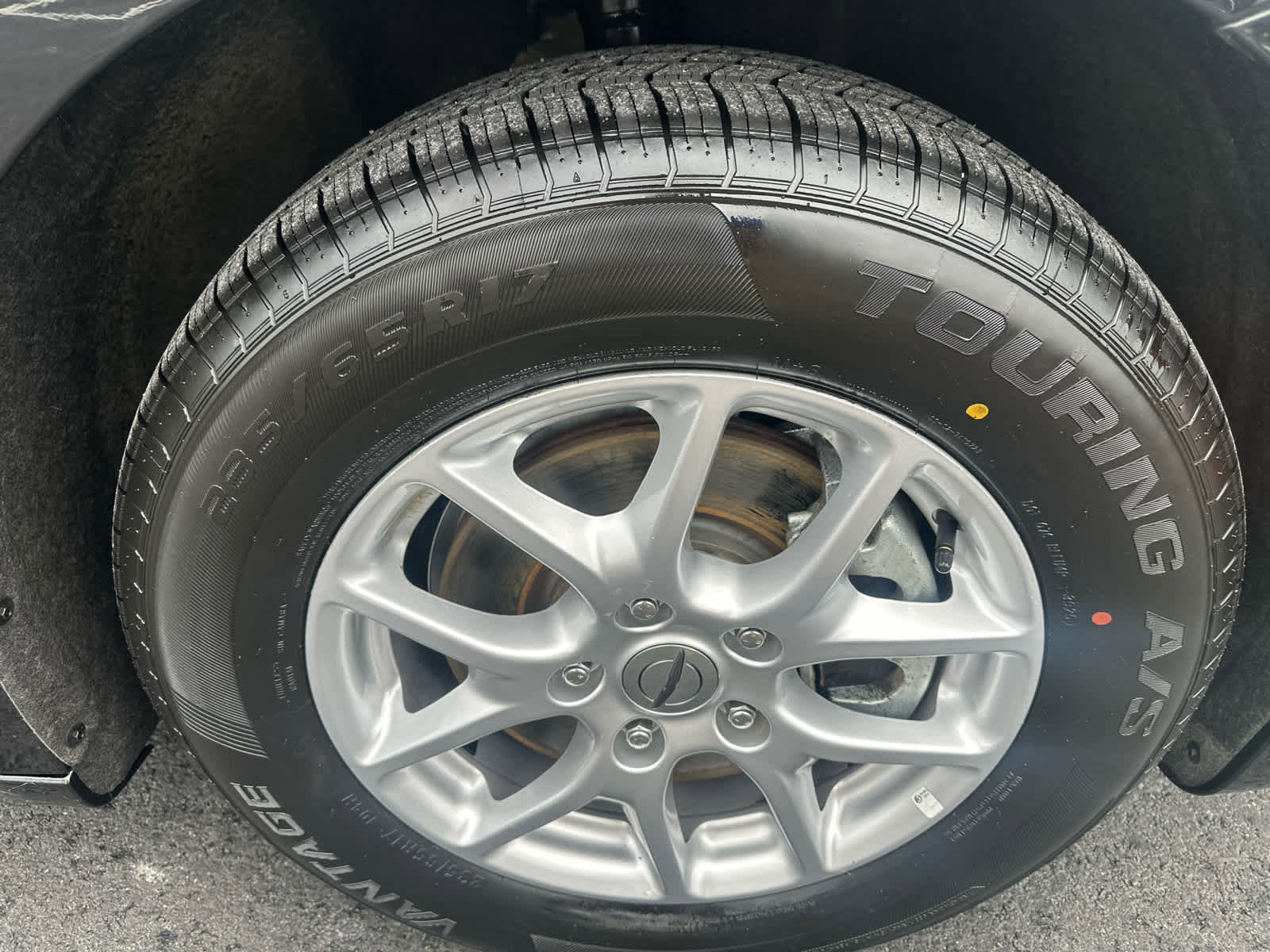 Used 2024 Chrysler Pacifica Touring-L image 11