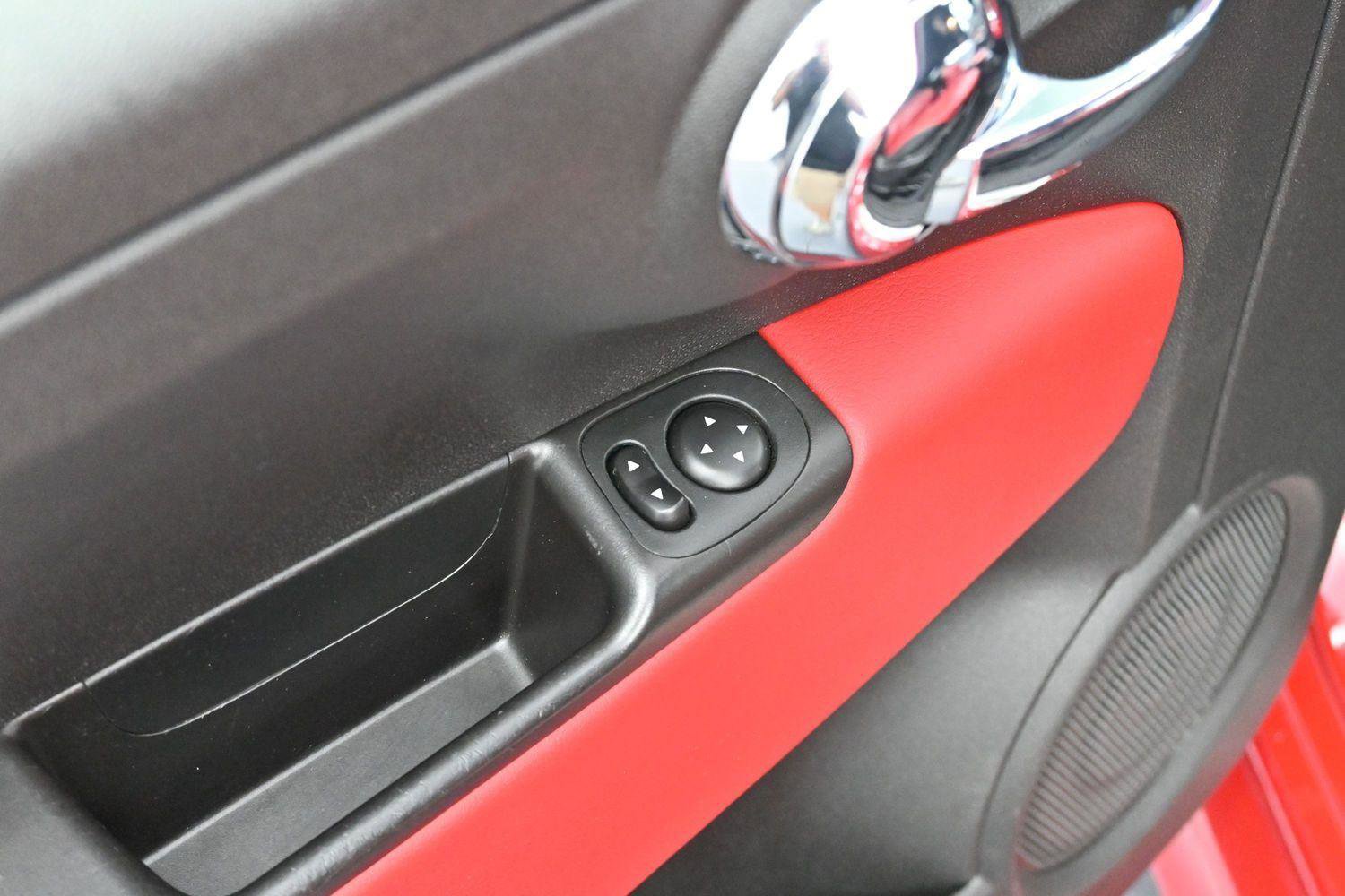 Used 2013 FIAT 500 Abarth FWD image 10