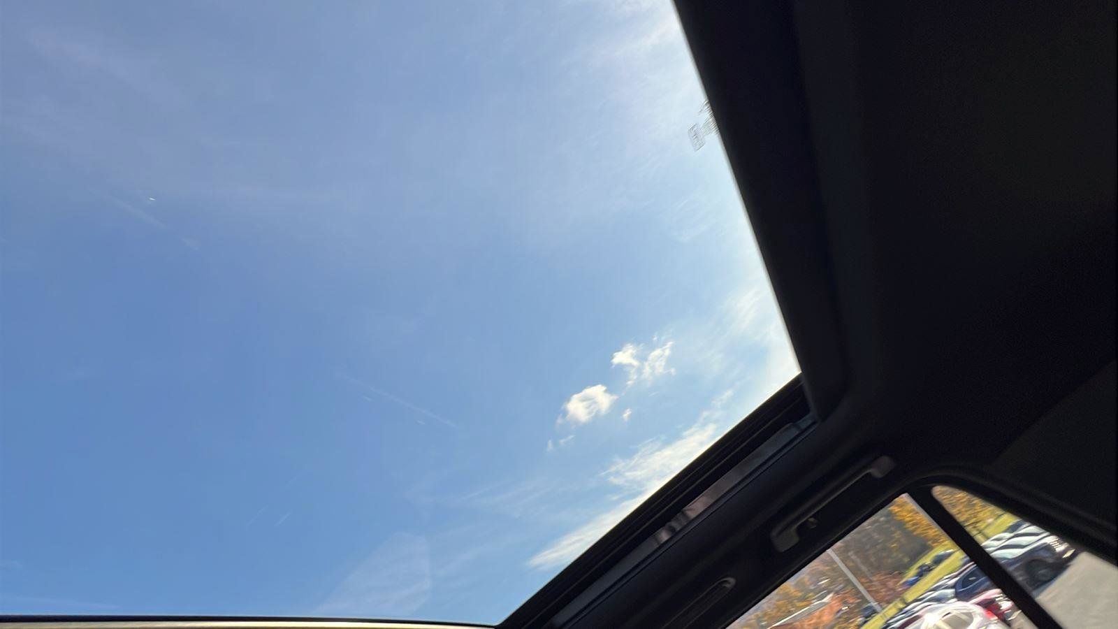 Used 2021 Ford Expedition XLT image 22