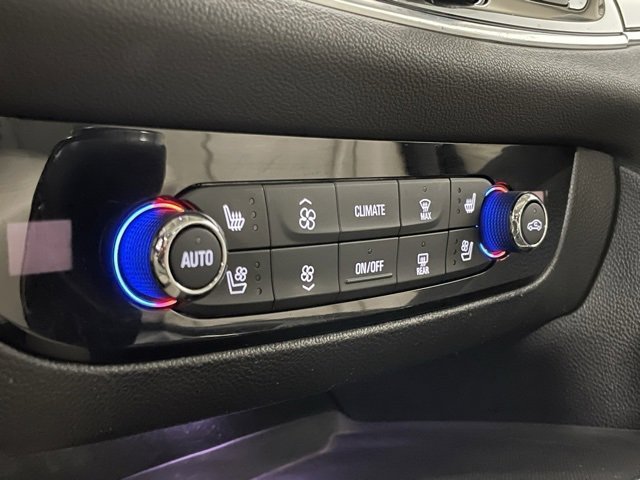 Used 2018 Buick Enclave Premium w/ Experience Buick Package image 20