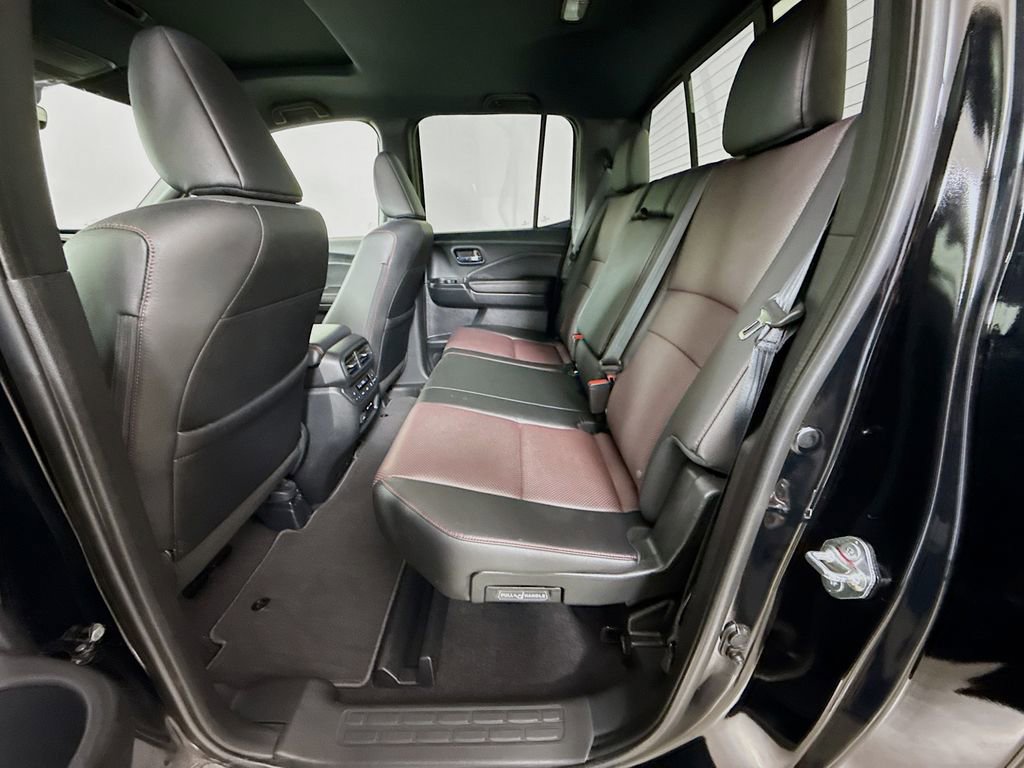 Used 2025 Honda Ridgeline Black Edition image 24