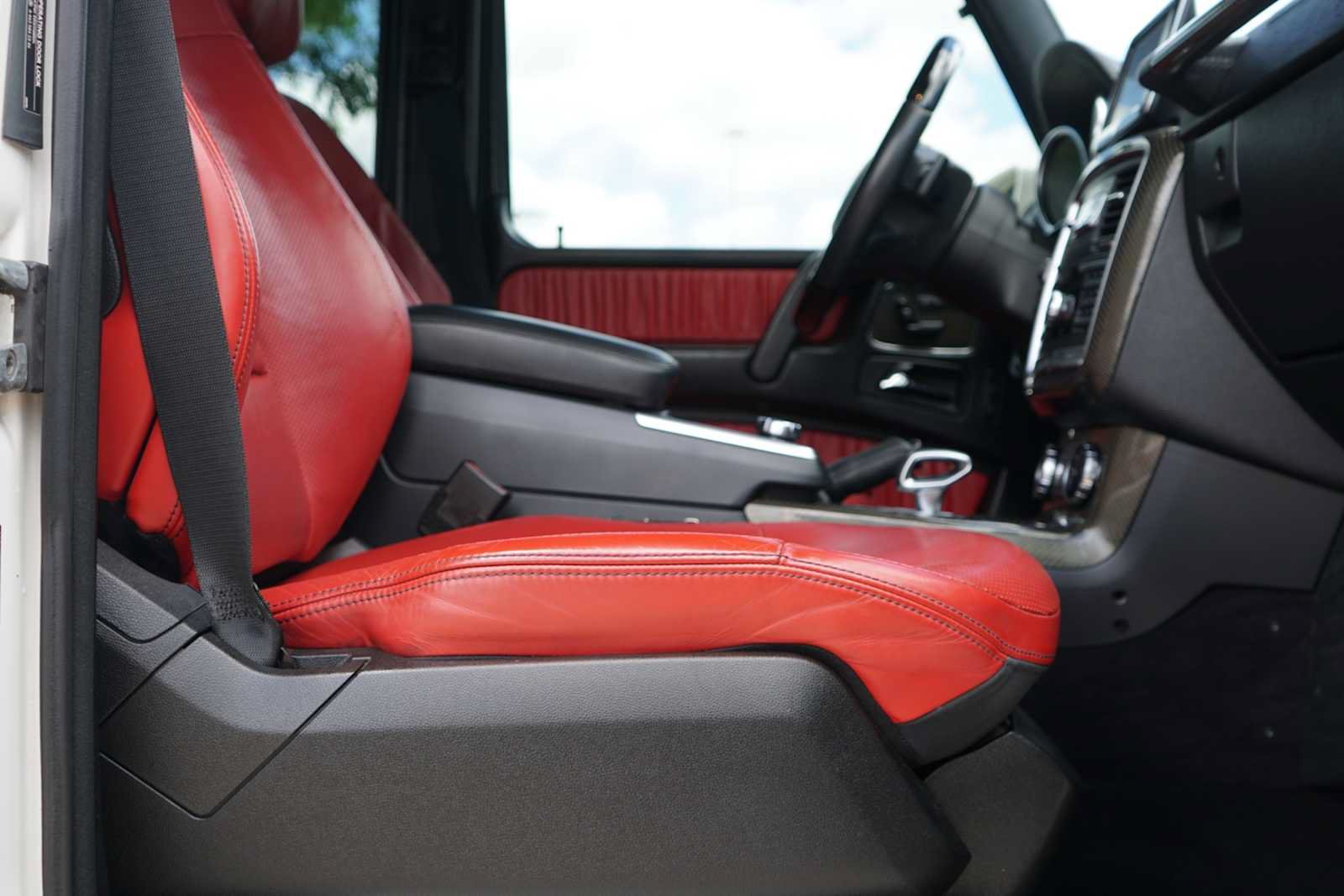 Used 2016 Mercedes-Benz G 63 AMG 4MATIC image 28