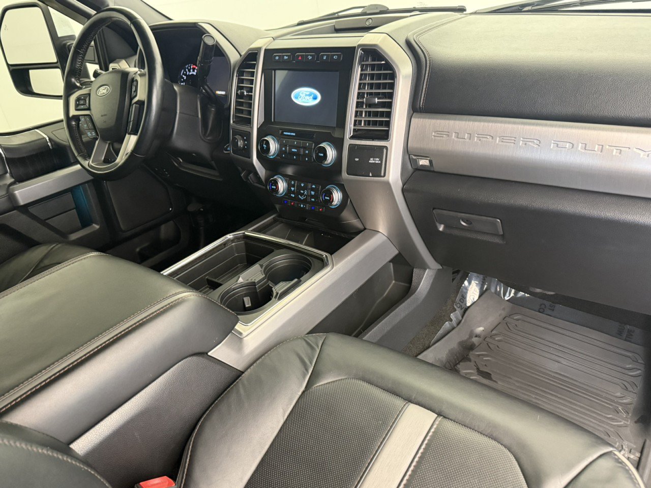 Used 2019 Ford F250 Platinum w/ Platinum Ultimate Package AWD/4WD image 11