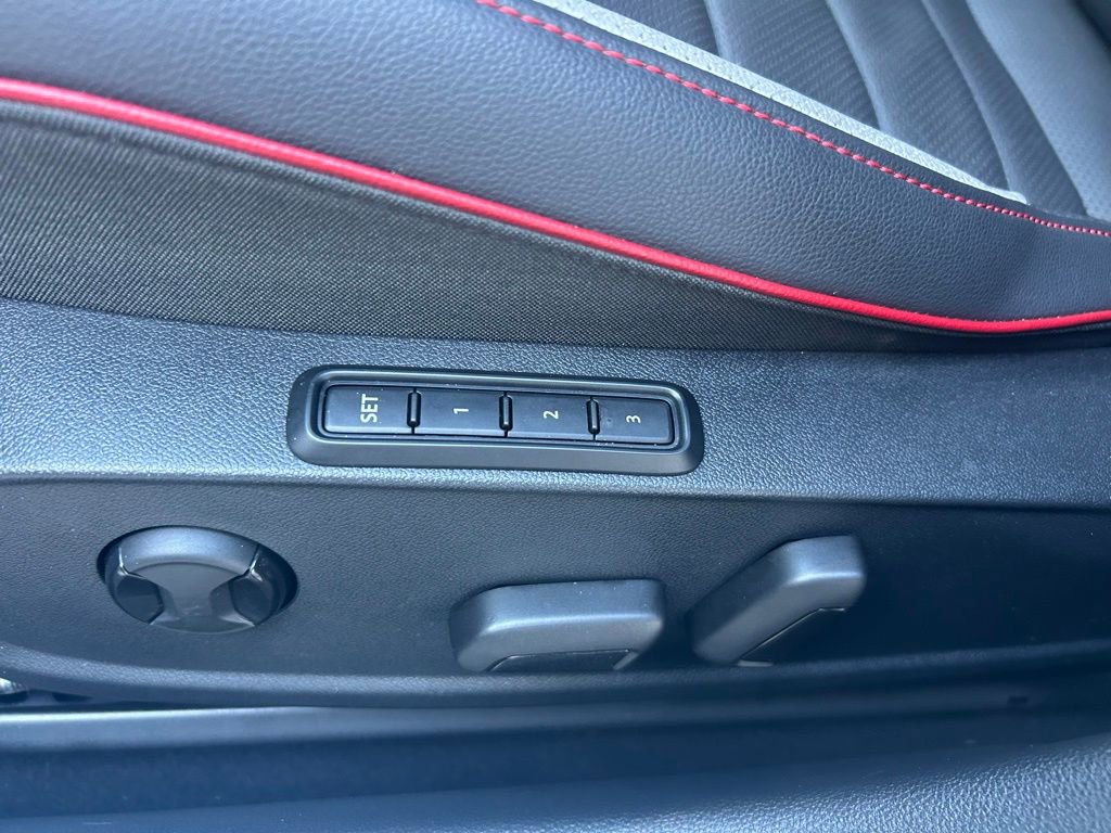 Used 2023 Volkswagen GTI Autobahn image 54