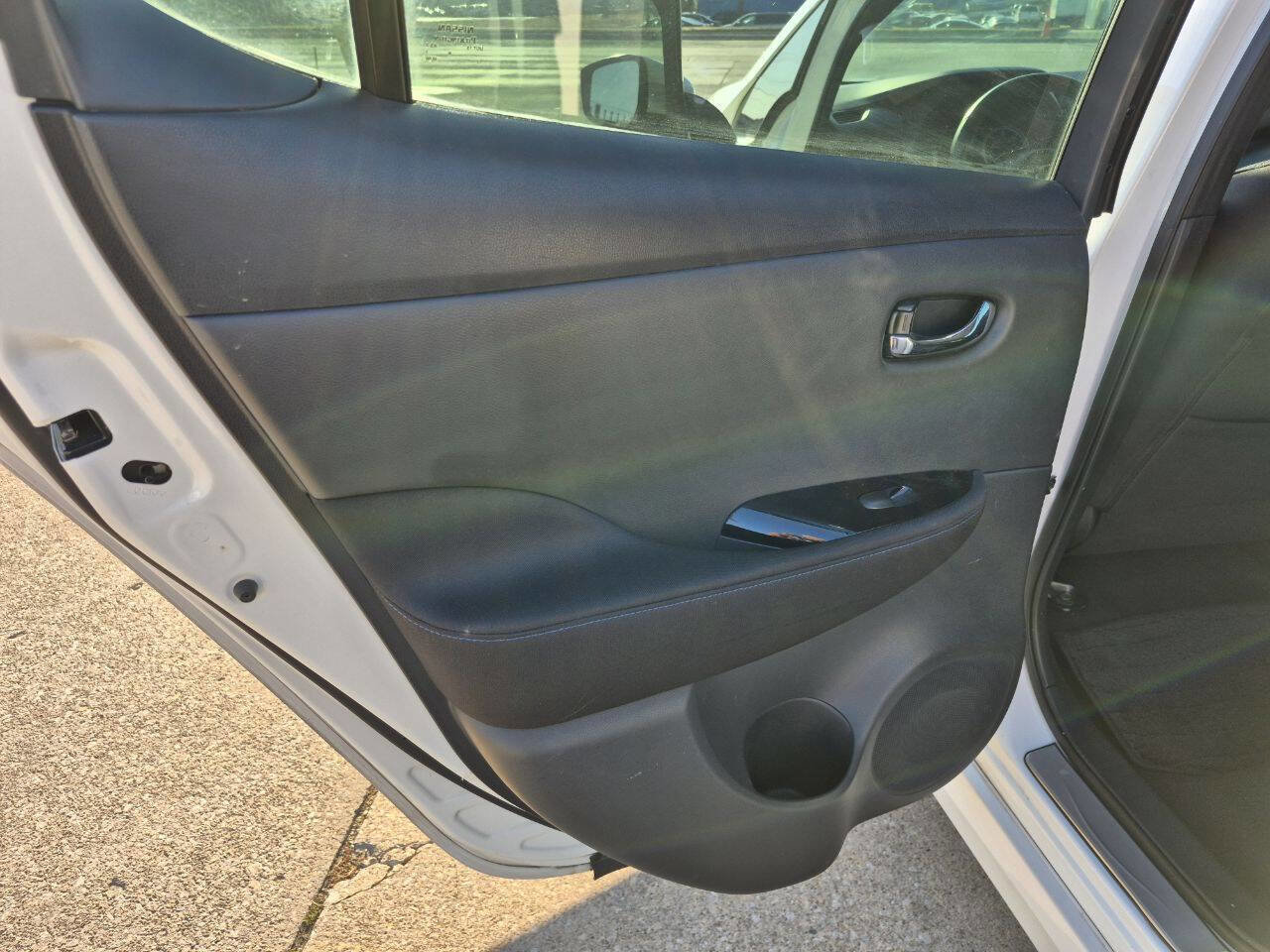 Used 2019 Nissan Leaf SV FWD image 12