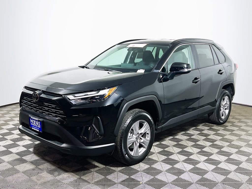 Certified 2025 Toyota RAV4 XLE image 4