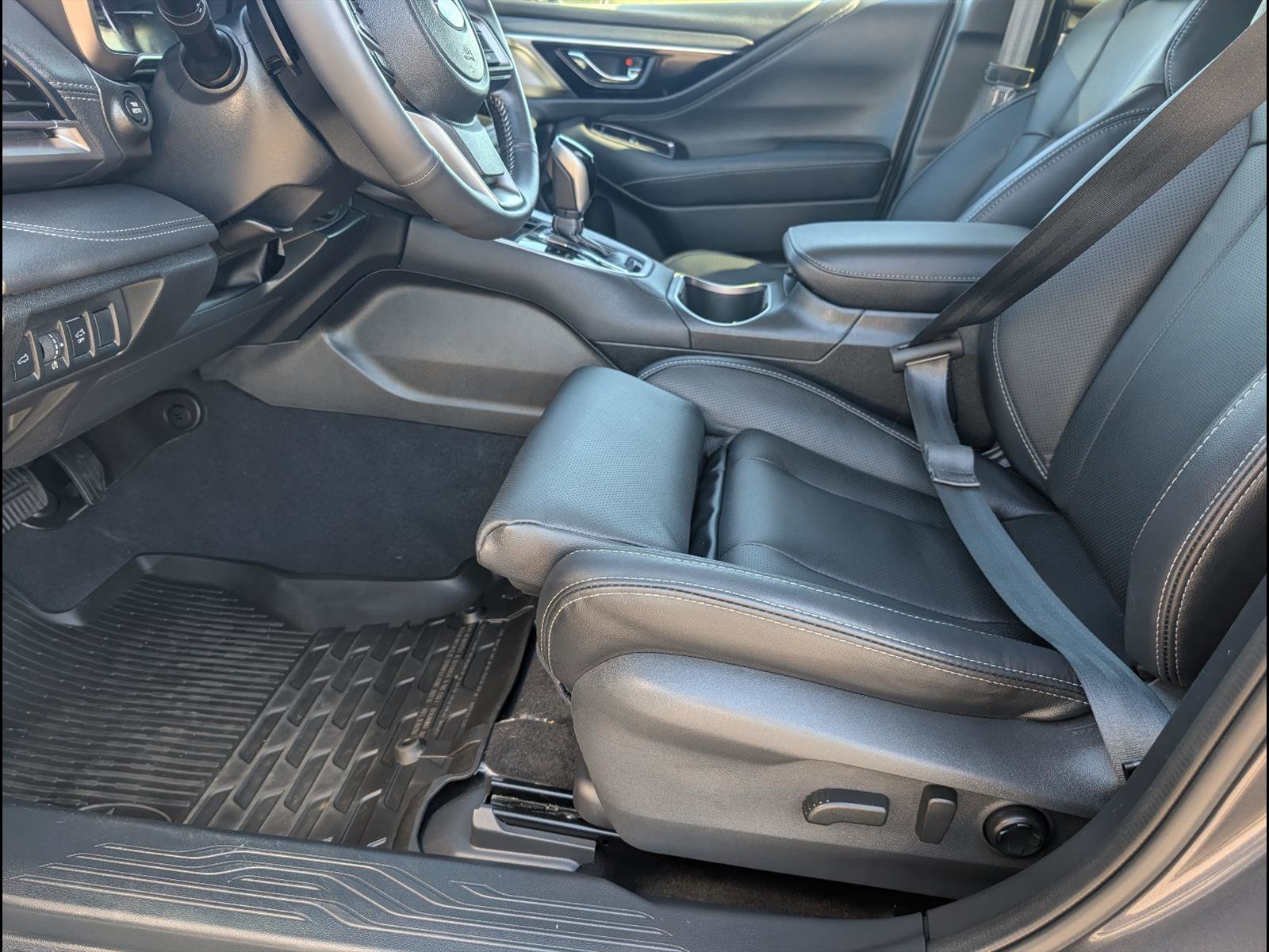 Used 2025 Subaru Outback Touring XT w/ Popular Package #2 image 9