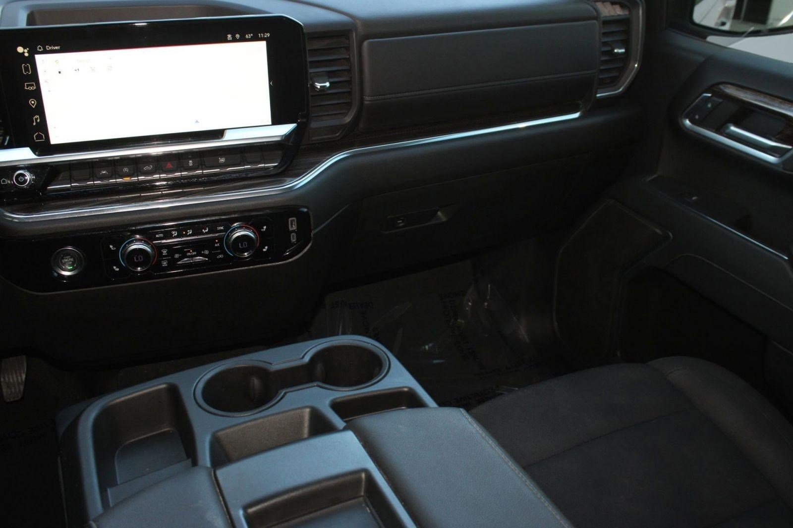 Used 2024 GMC Sierra 1500 Elevation image 27