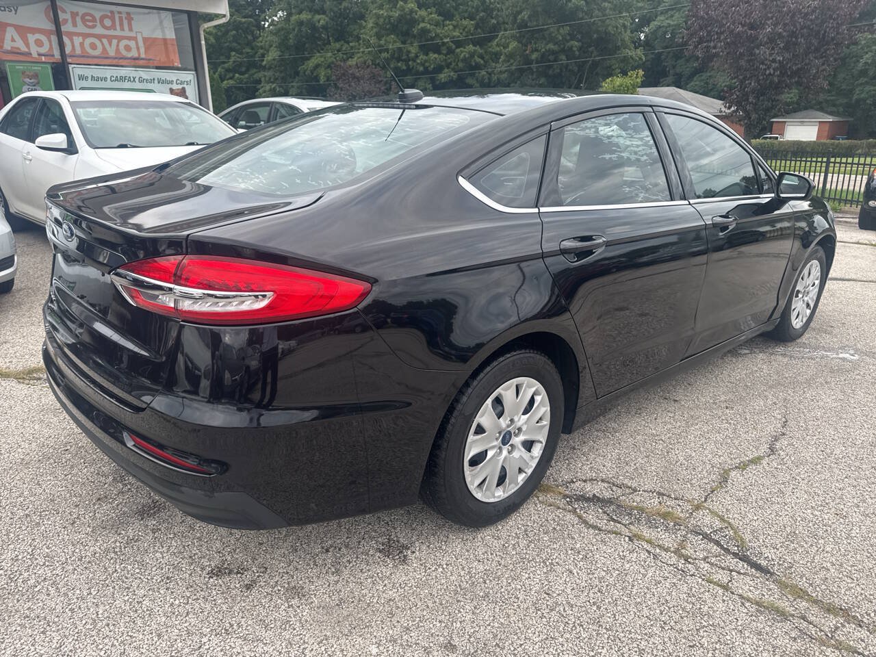 Used 2019 Ford Fusion S FWD image 27