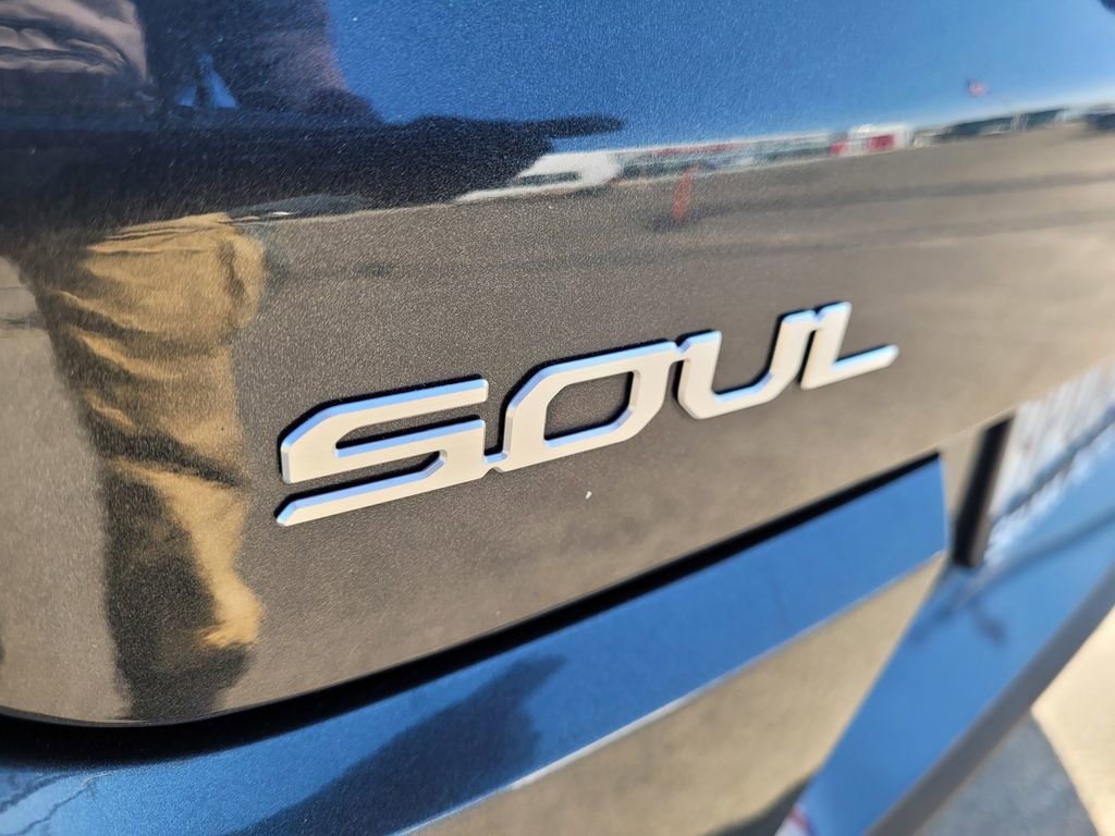Used 2025 Kia Soul LX w/ LX Technology Package image 25