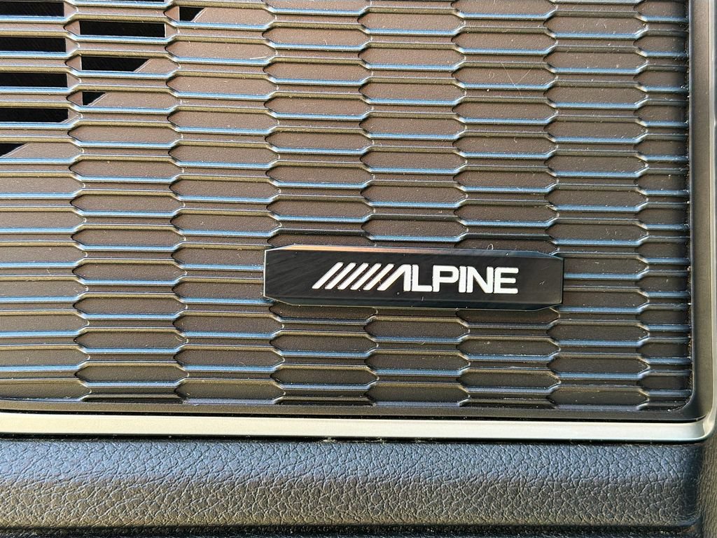 Used 2022 Jeep Grand Cherokee L Limited AWD/4WD image 21