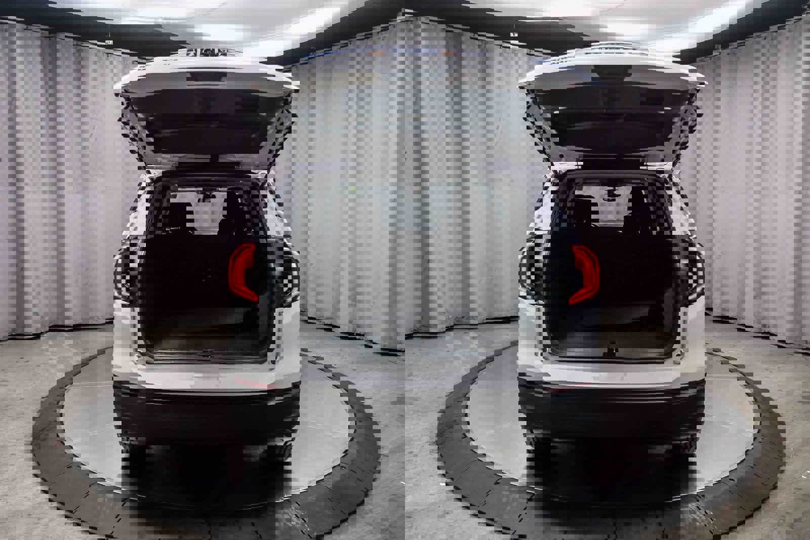 Used 2018 GMC Terrain SLE image 27