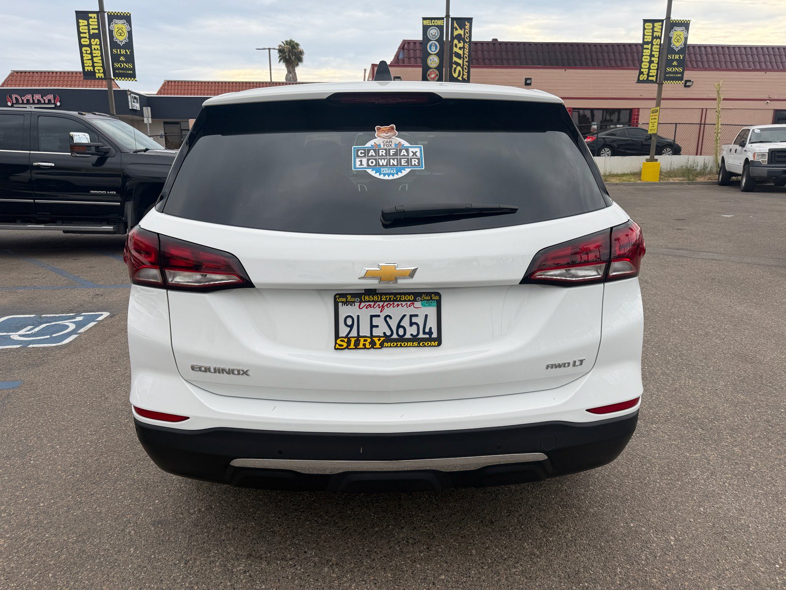 Used 2024 Chevrolet Equinox LT AWD/4WD image 4