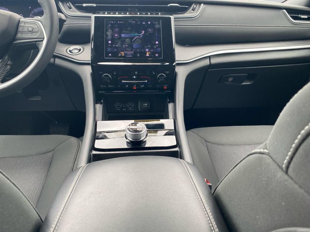 New 2026 Jeep Grand Cherokee Laredo X AWD/4WD image 17
