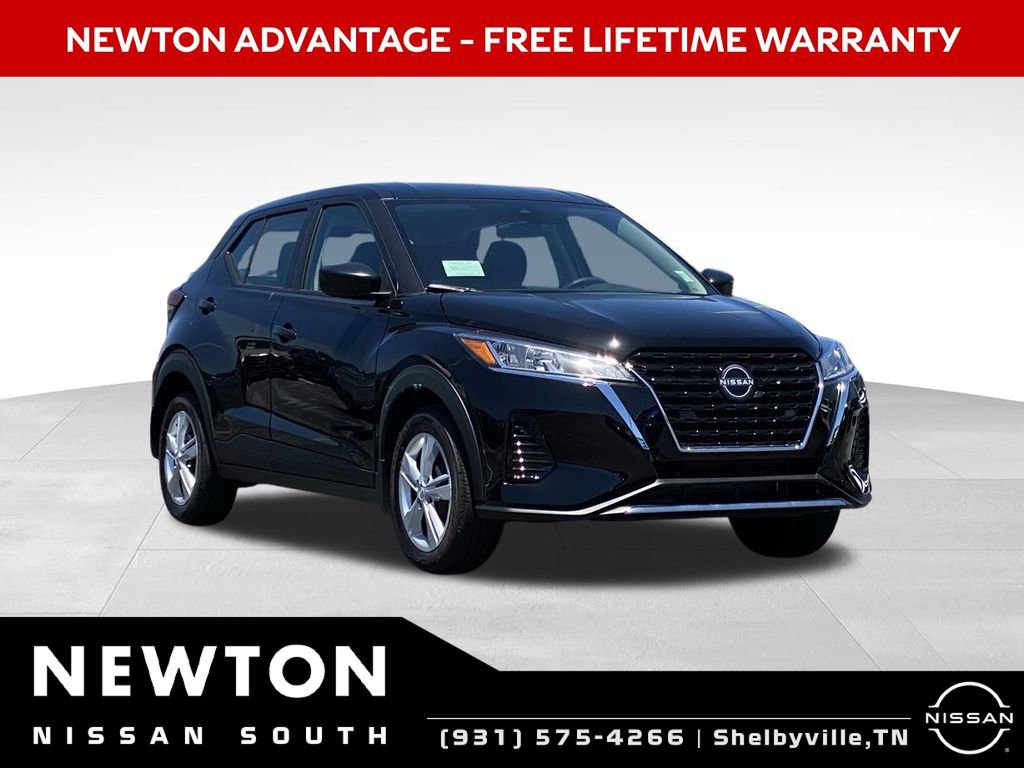 New 2025 Nissan Kicks Play S