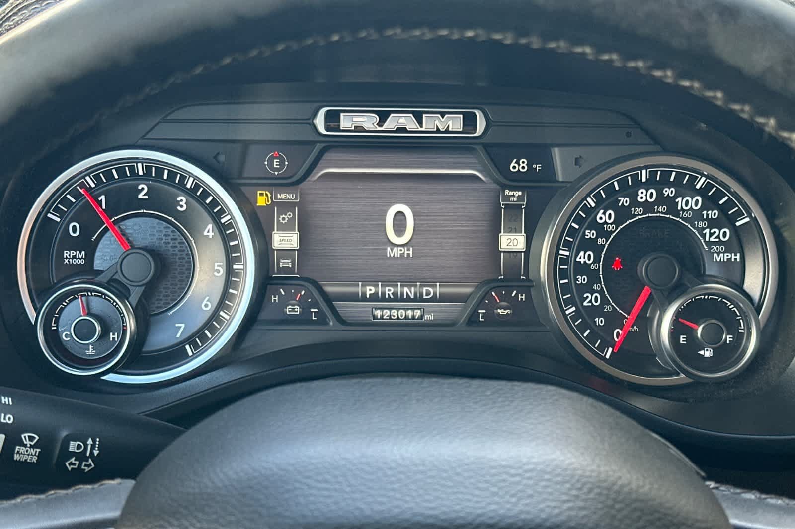 Used 2019 RAM 1500 Laramie AWD/4WD image 31