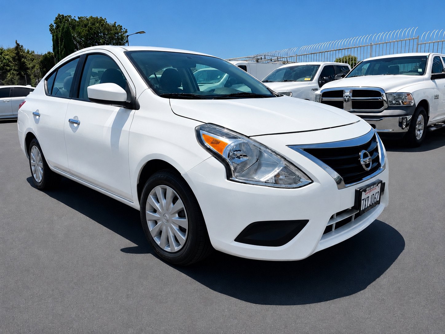 Used 2017 Nissan Versa SV FWD image 1