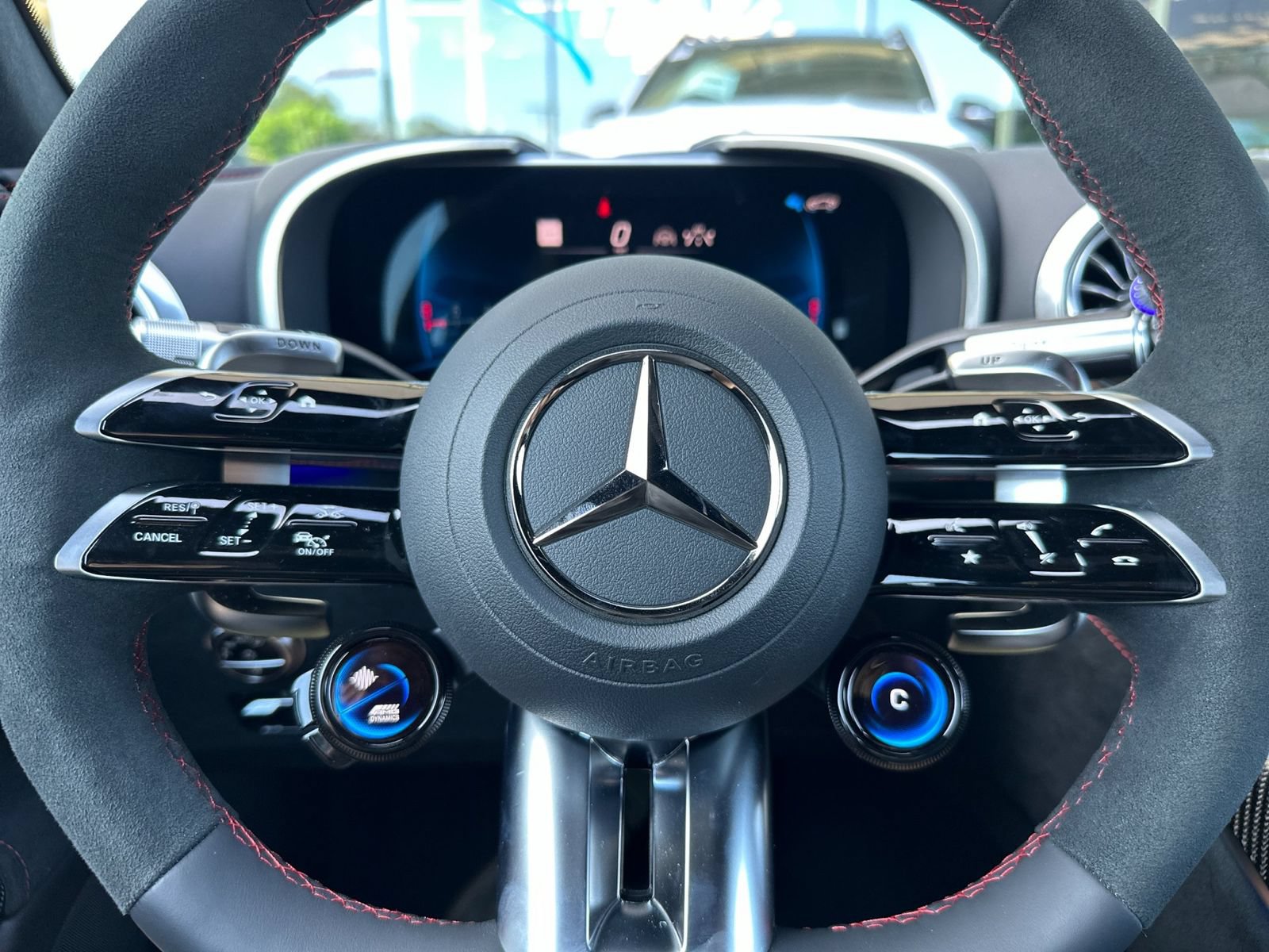 Used 2025 Mercedes-Benz SL 63 AMG S e Performance 4MATIC image 26