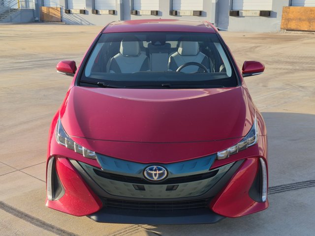 Certified 2020 Toyota Prius Prime XLE FWD image 2