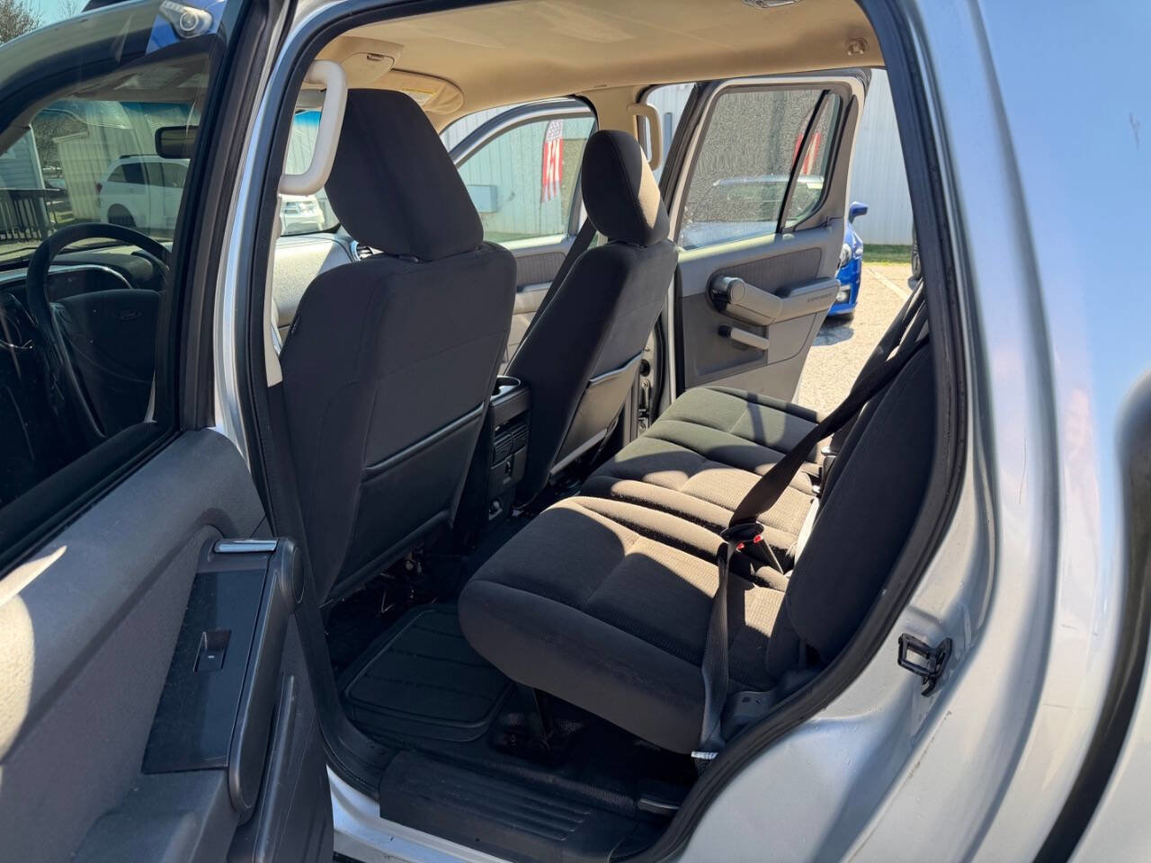 Used 2010 Ford Explorer Sport Trac XLT image 26