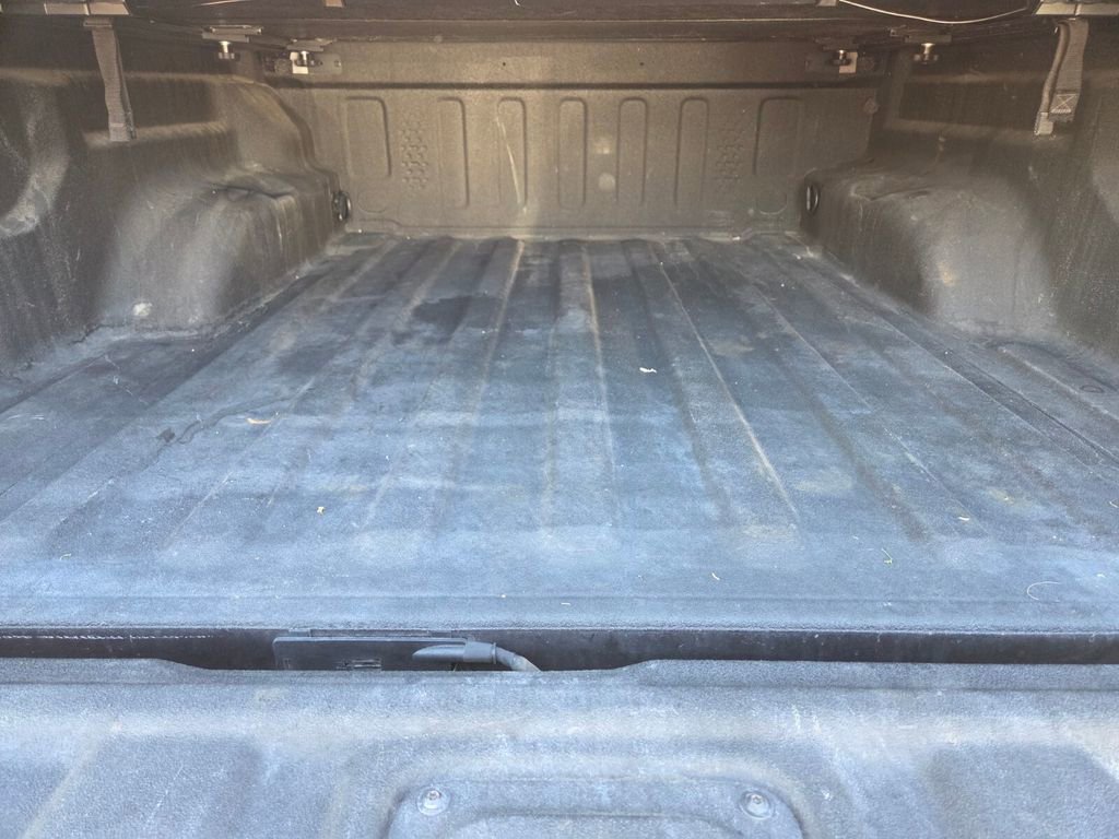 Used 2022 Jeep Gladiator Overland w/ Popular Equipment Package AWD/4WD image 18
