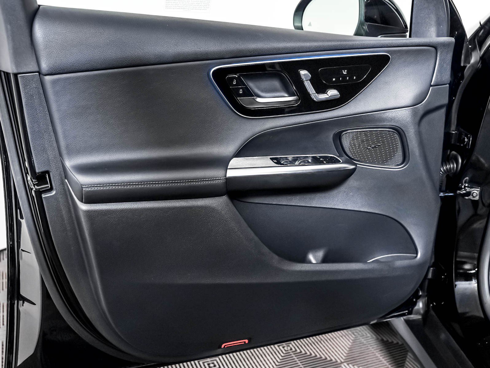 Certified 2026 Mercedes-Benz GLC 300 image 24