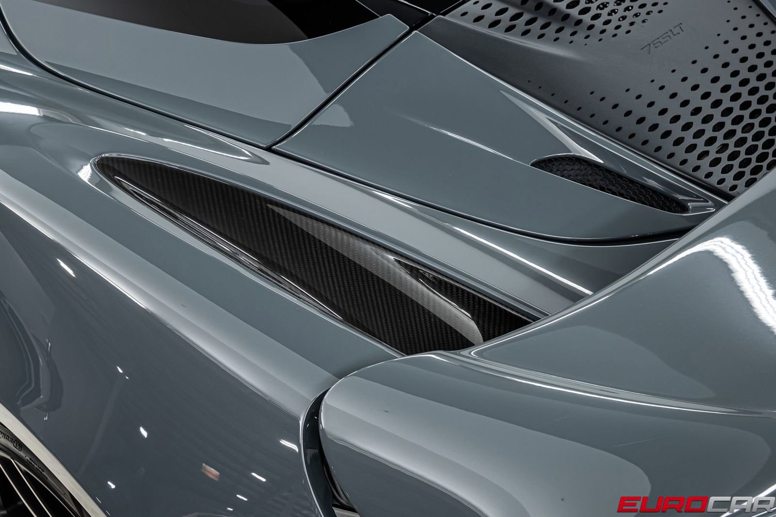 Used 2022 McLaren 765LT image 25