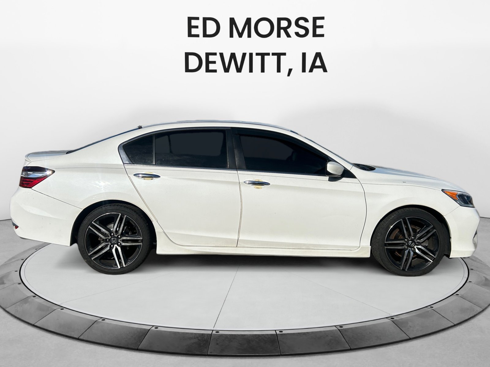 Used 2017 Honda Accord Sport image 6