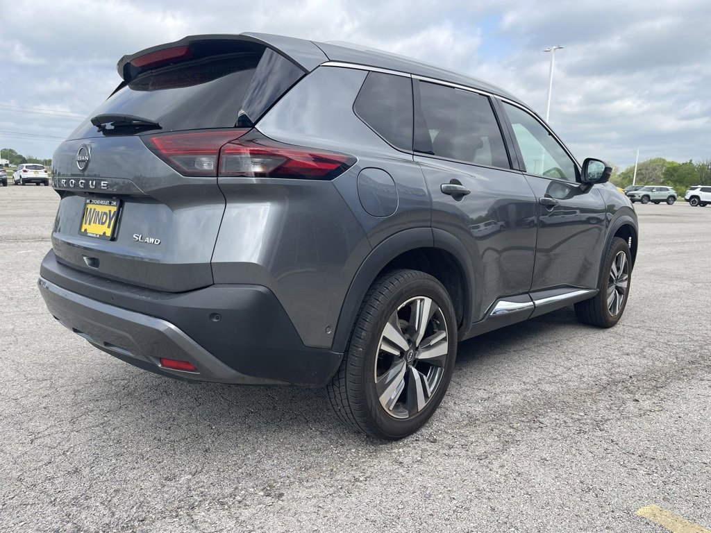 Used 2023 Nissan Rogue SL w/ SL Premium Package image 5