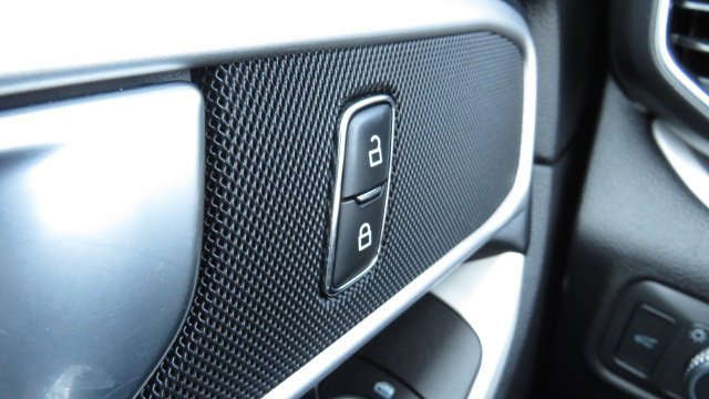 Certified 2022 Ford Explorer XLT w/ Equipment Group 202A image 27