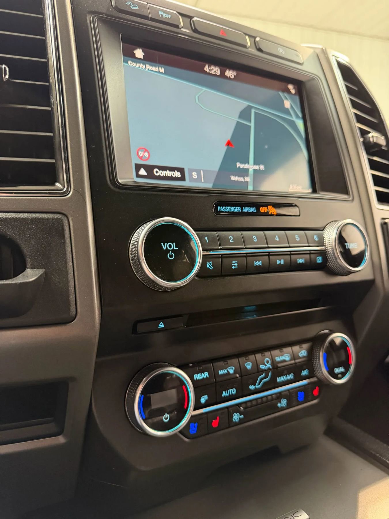 Used 2018 Ford Expedition Max XLT w/ Equipment Group 202A image 27