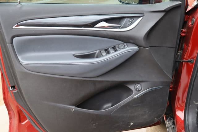 Used 2021 Buick Enclave Essence FWD image 21