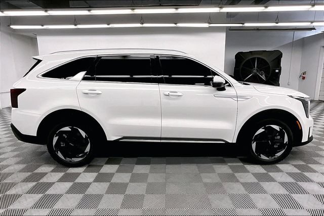 Used 2026 Kia Sorento EX FWD image 15