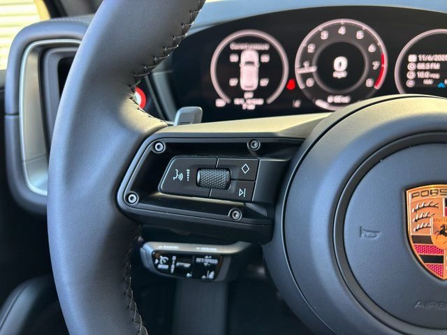 Used 2026 Porsche Cayenne AWD/4WD image 16